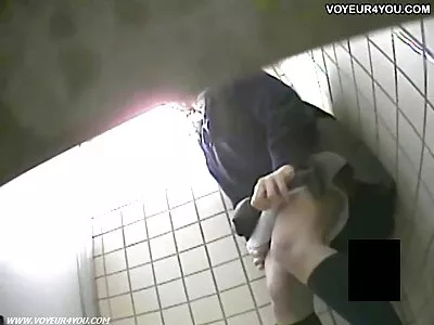 Intohimoinen nainen on vitun miehensä vieraana vanhan naisen pillu