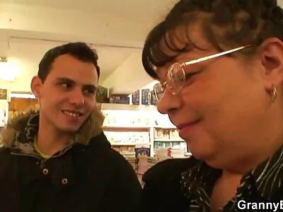 Urheilullinen ilmais porno videot vauva Gabbie Carter, jota tatuoitu ori rikkoo