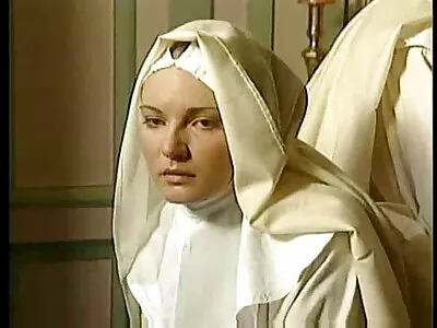 Viehättävä suomalaiset seksivideot Lacey Channing harrastaa seksiä velipuolensa kanssa ja saa cum suuhunsa
