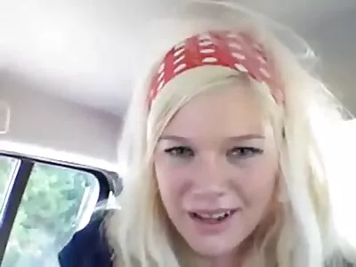 Adrian Hush maistuu sotkuinen pornovideot cum jälkeen huolto Johnny's munaa