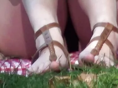 Kuumat sairaanhoitajat erotiikka videot jakavat yhden valtavan munaa
