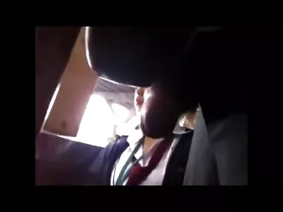 Kiimainen teini halusi saada perseestä ilmaiset porno videot