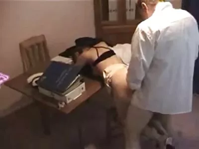 Rintava nainen on vitun naimisissa ilmaista pillua oleva kaveri