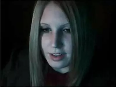 Kiimainen suomalainen seksivideo kotiäiti maksaa evästeistä pillunsa kanssa